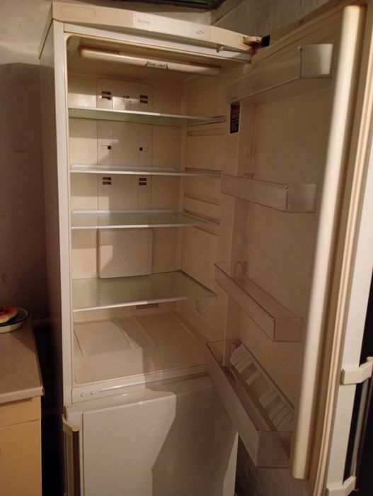 Холодильник Ariston