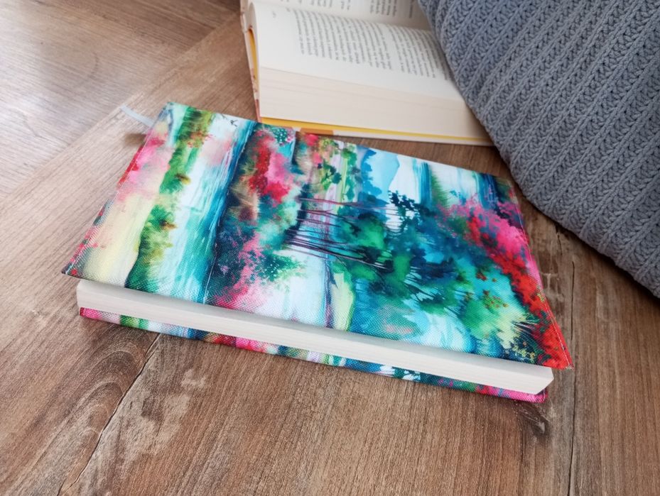 Otulacz na książki. Etui. Okładka.