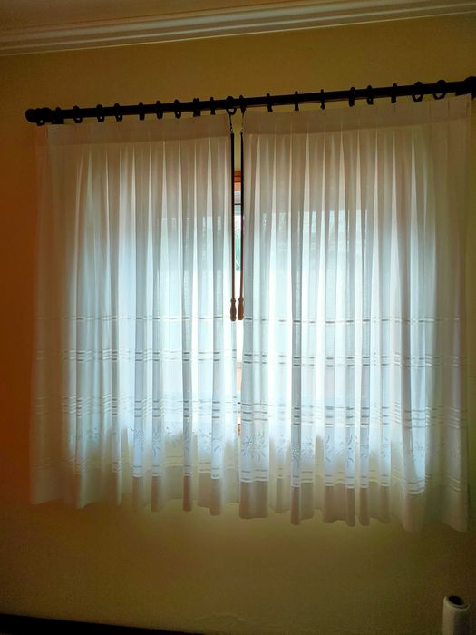 Varões para cortinas em madeira