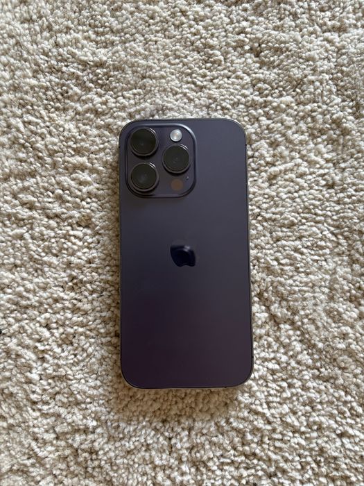 IPhone 14 pro roxo