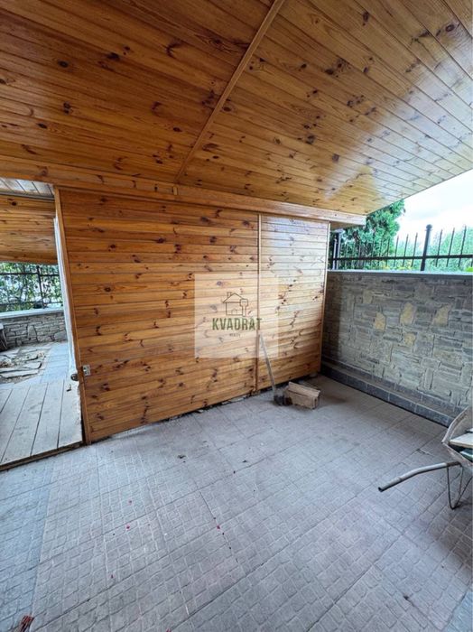 Продам стильний котедж в престижному районі міста