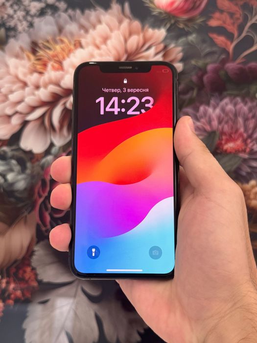 iPhone XS 64GB Space Gray, рідний екран, дуже хороший стан
