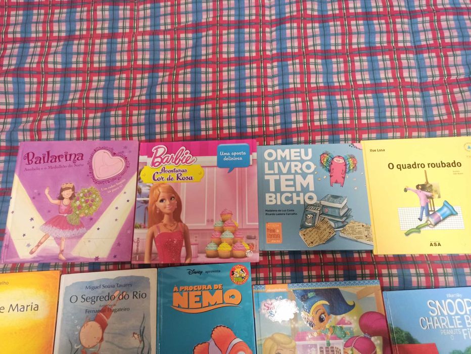 Livros infantis cada 1€