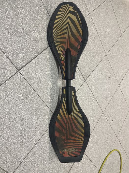 Waveboard Street Surfing