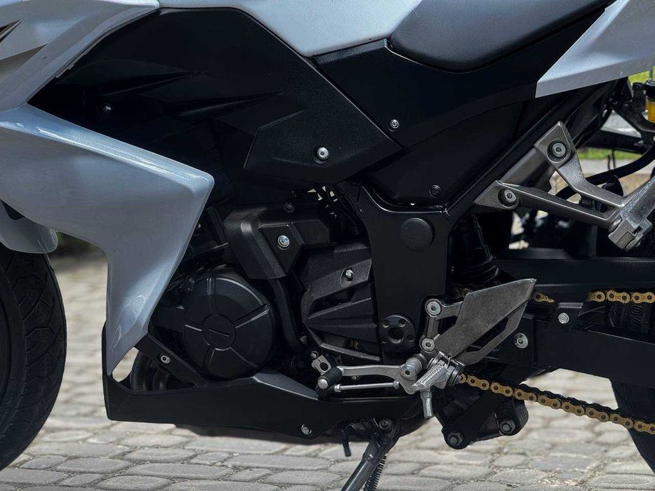 Мотоцикл Kawasaki z250 2013