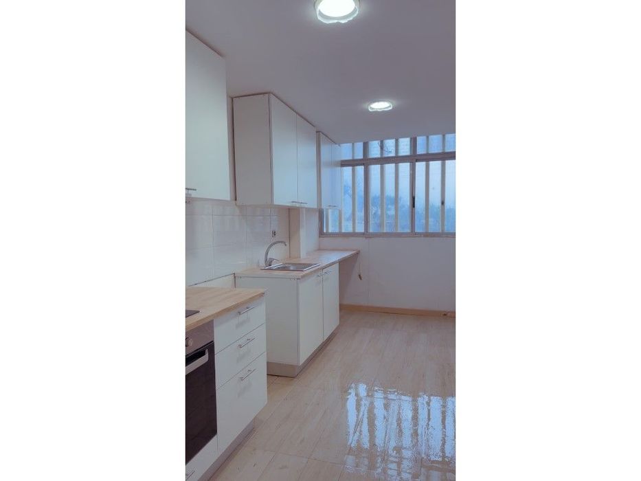 Apartamento T2 na Baixa da Banheira — Baixa Da Banheira E Vale Da Amoreira, Setúbal