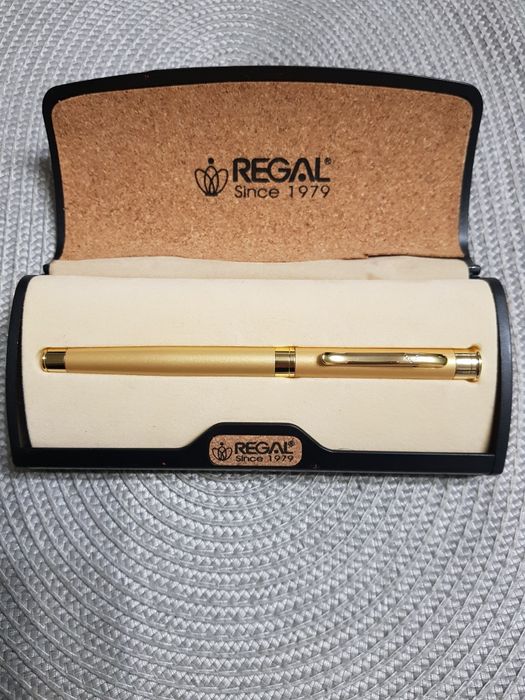 Ручка кулькова Regal+1 в подарунок