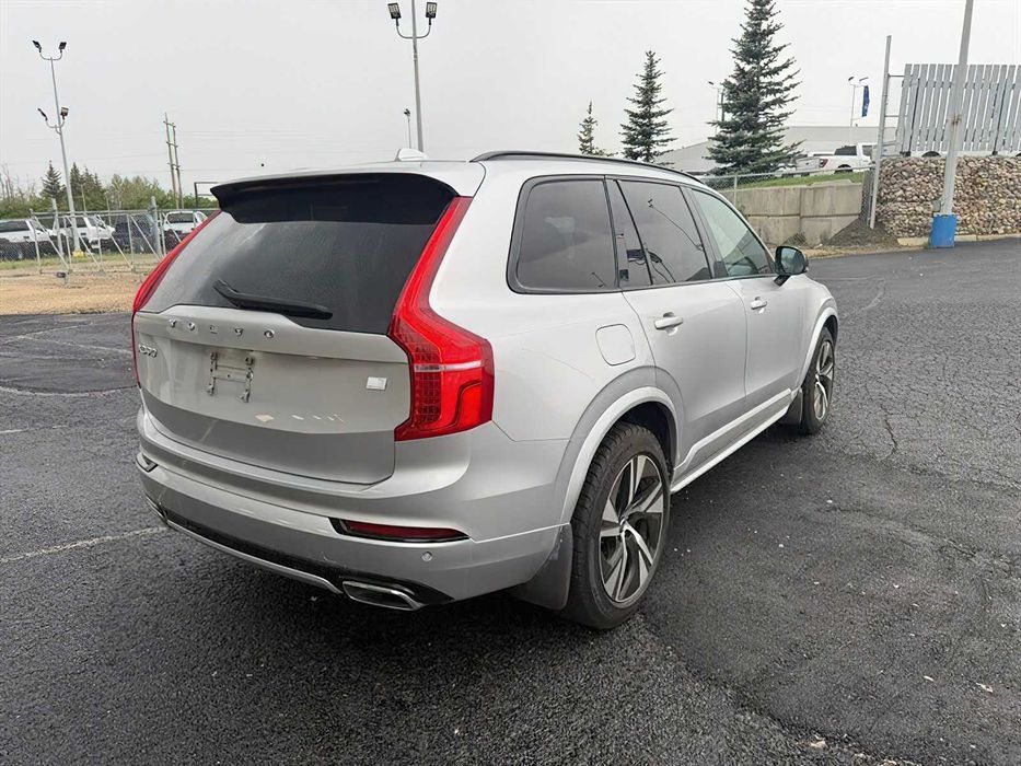 Volvo Xc90      2020