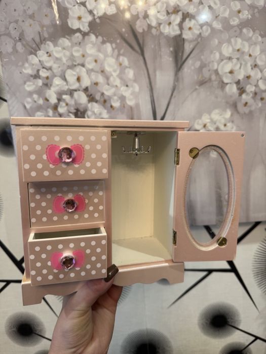 Продам шкатулку-домик