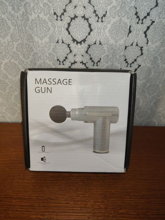 Mały pistolet do masażu