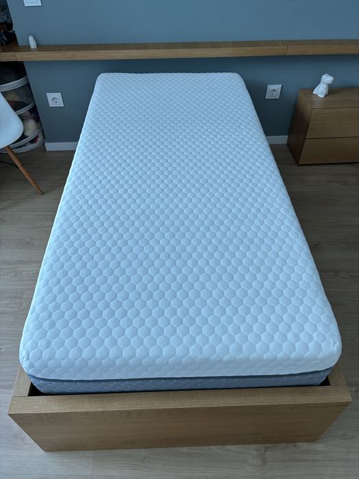 Cama individual carvalho