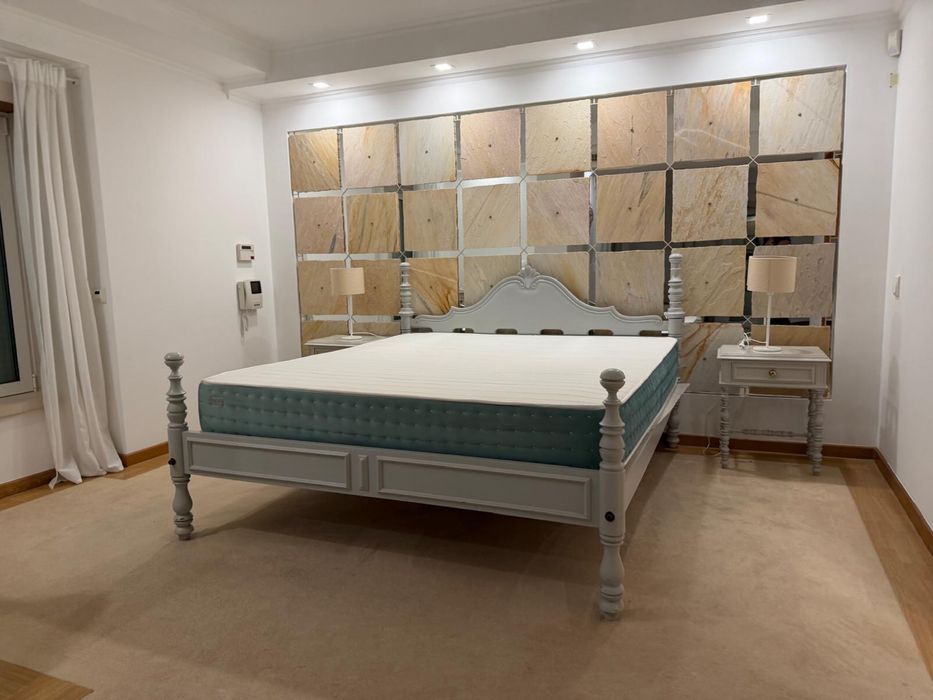 Colchao 180/200  epeda topo de gama c cama e mesas de cabeceira de oferta
