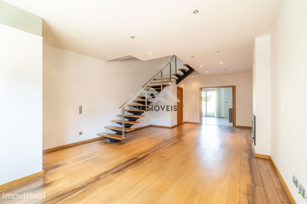 Moradia T4 | Jardim | Garagem | Amial | Porto