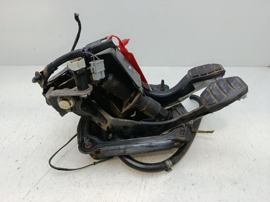 pedal da embraiagem renault scenic