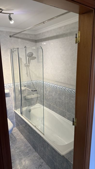 Frontal de vidro para banheira como novo