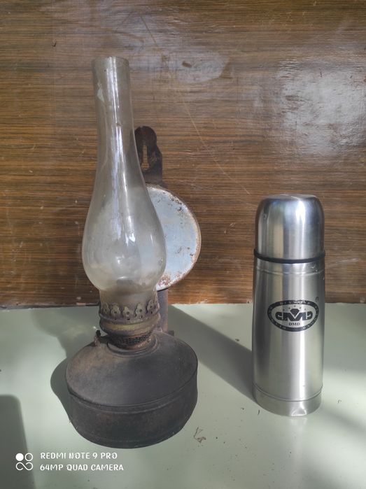 Керасінова лампа та термос