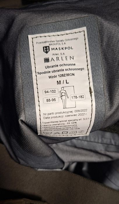 Spodnie od gore-tex