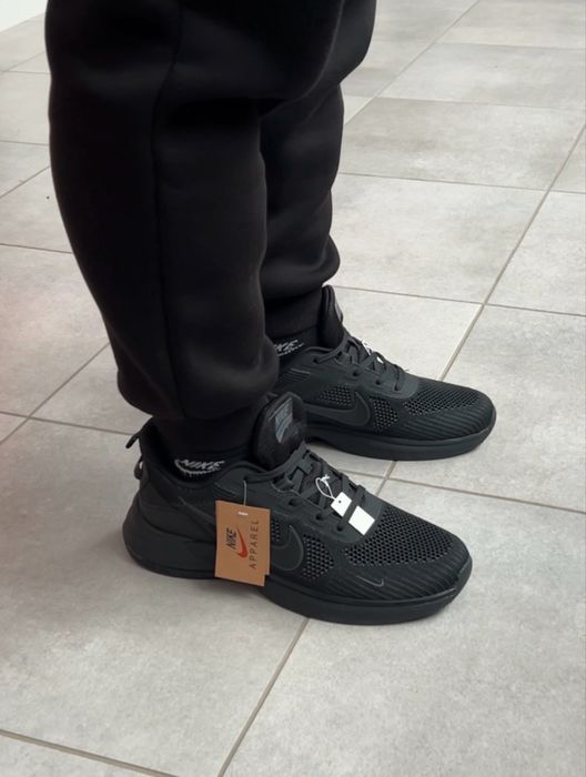 Чоловічі кросівки Nike.