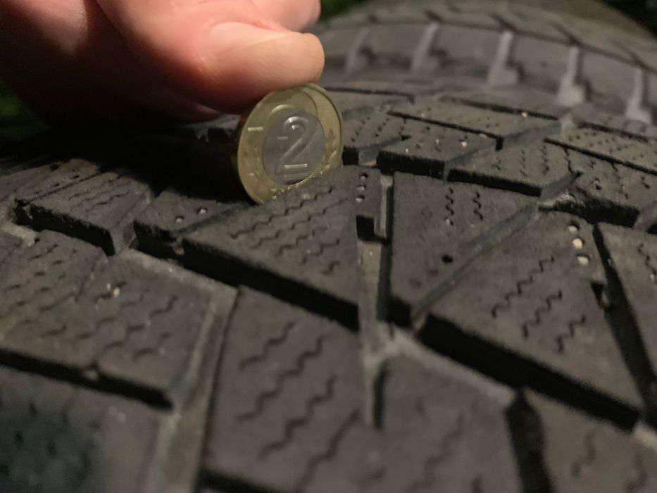 Opony Zimowe Bridgestone Blizzak DM V-1, P235/55 R19 101R (4szt)