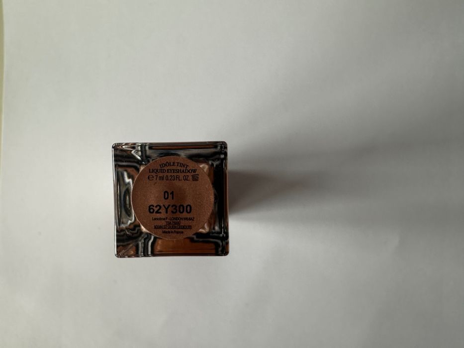 Cień w płynie Lancome Tint Idole 01
