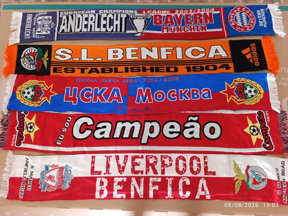 35 cachecóis  diferentes