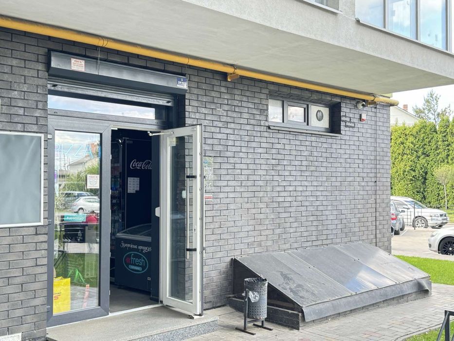 Продам комерційне приміщення вул.Новочерчицька