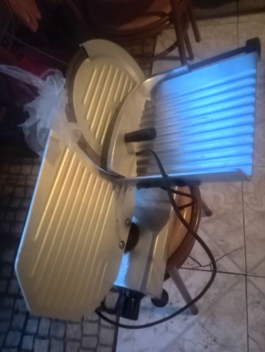 Maquina fiambreira cortar