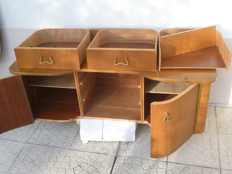 Cómoda em madeira clara vinda da Alemanha VINTAGE dos anos 1960