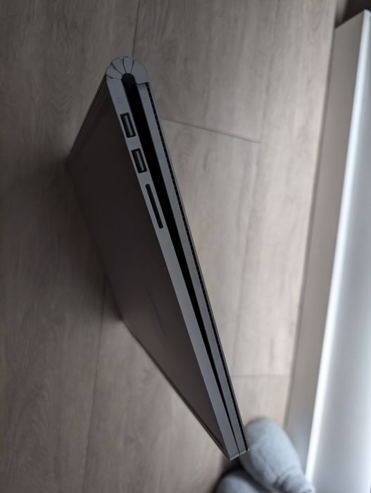 Microsoft Surface Book 2 15 i7-8650u 16/256 GTX 1060 6GB 3K нюанс