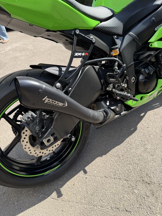 Японський спортбайк Kawasaki ZX6R Кавасакі Нінзя 636 з Японії ставиться на облік
