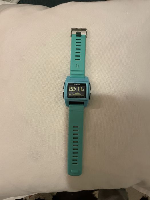 Nixon base tide pro com 6 meses