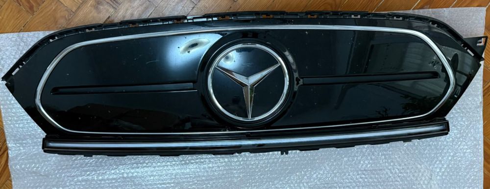 Grelha  Mercedes-Benz W243