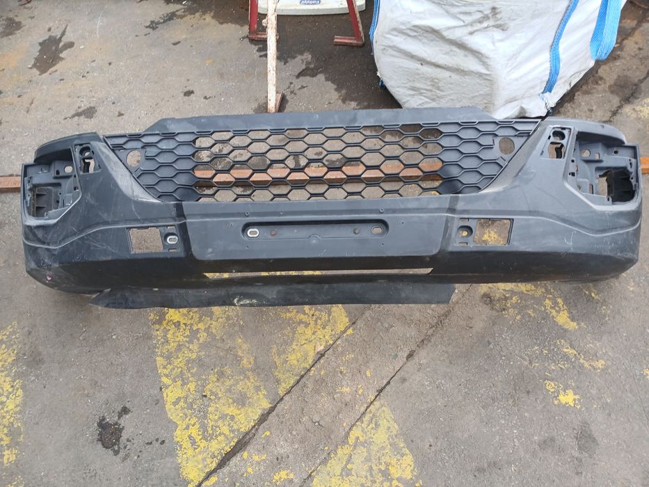 para-choque frente iveco ano 2019  original