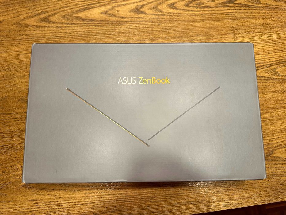 Portátil ASUS Zenbook UM433DA-R7AVXSB1