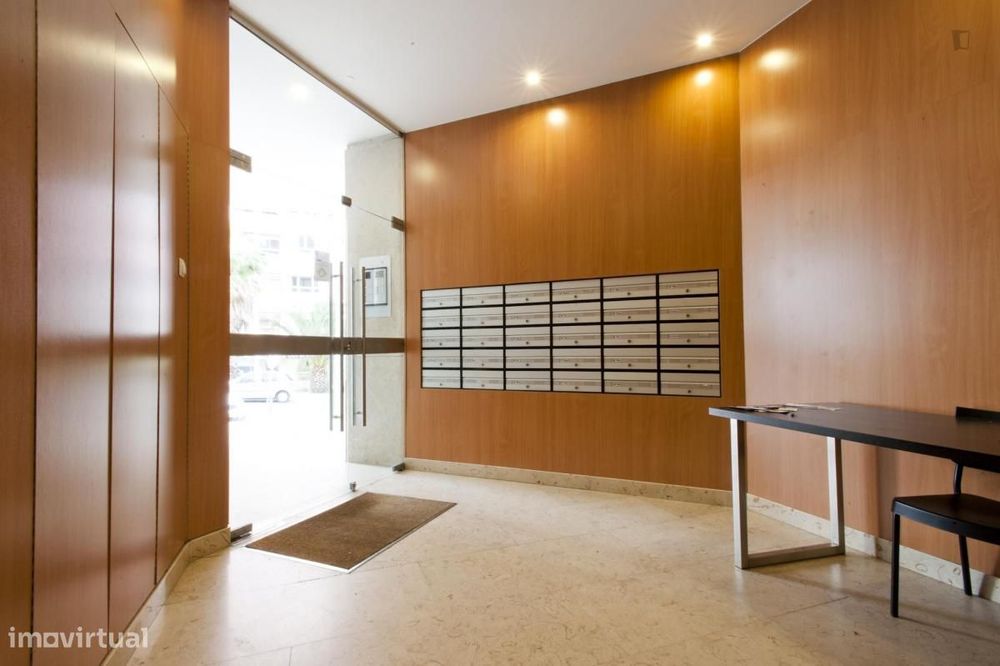 Quarto - localizado em Olaias Lisbon