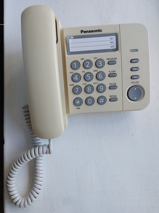 Продам аналоговый телефон новый