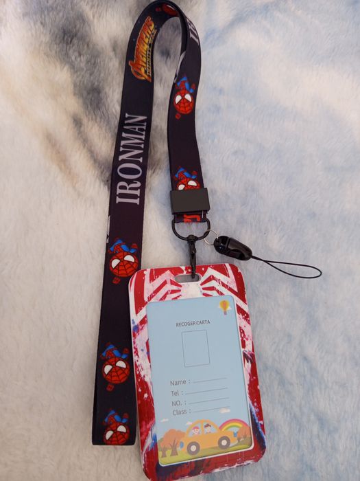 Porta cartões do homem aranha.