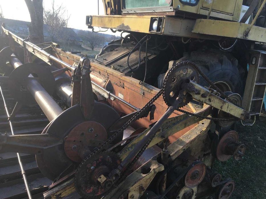 Комбайн ДОН 1500