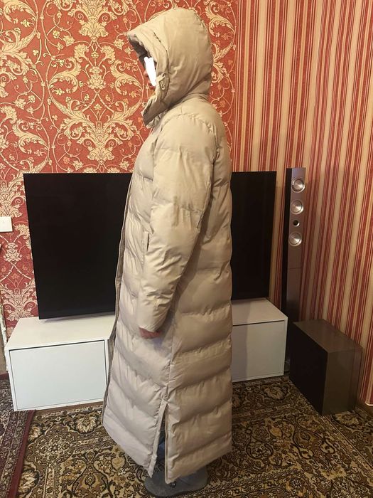 длинный стёганый пуховик