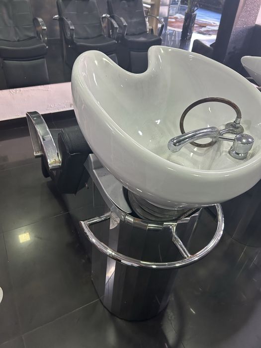 Cadeira de cabeleireiro com lavatório e massagens
