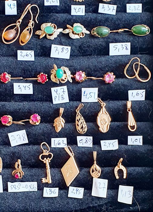 В продаже золотые изделия производства СССР