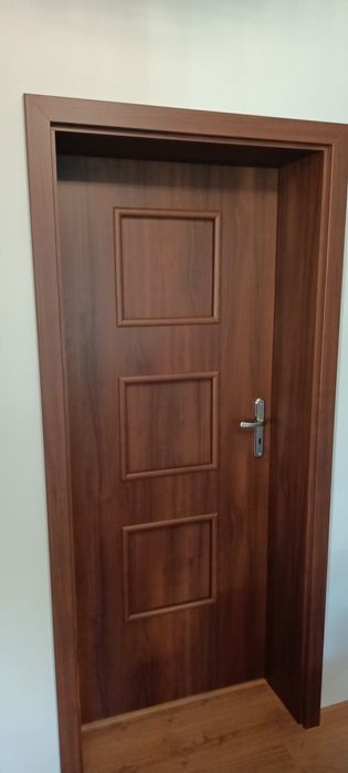 Sprzedam drzwi wewnętrzne 80 i 90