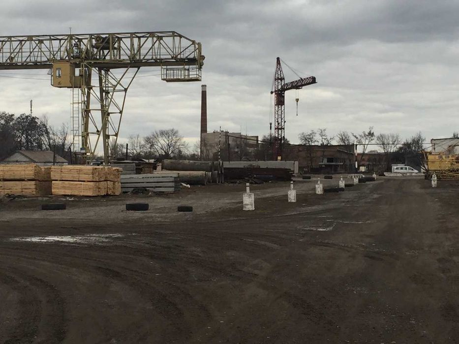 Сдаю площадку с башенным краном