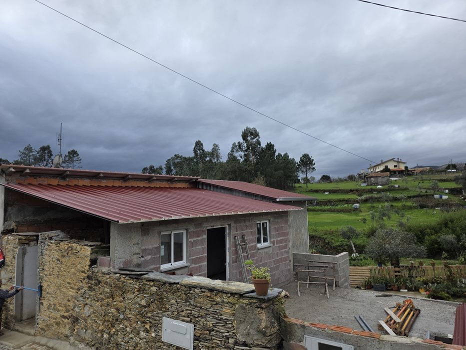 Serviços de Serralharia Ferro  Inox