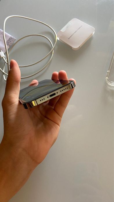 iPhone 12 Pro, em perfeitas condições