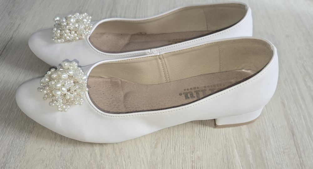 Czółenka damskie brilu.