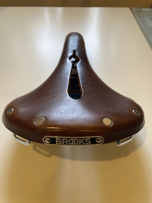Selim Brooks B17 Carved Short