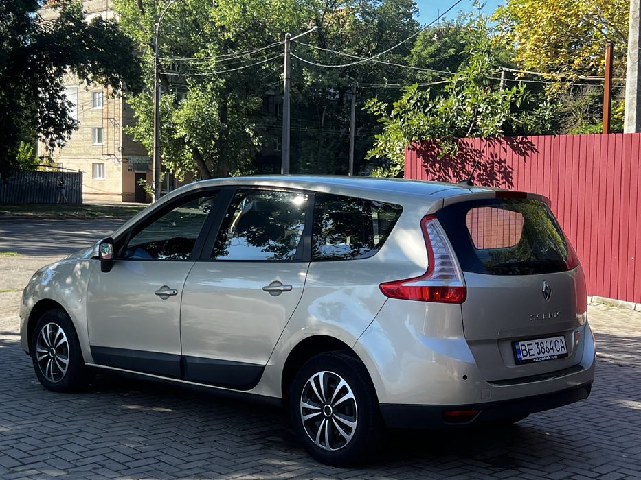 Продам Renault Scenic