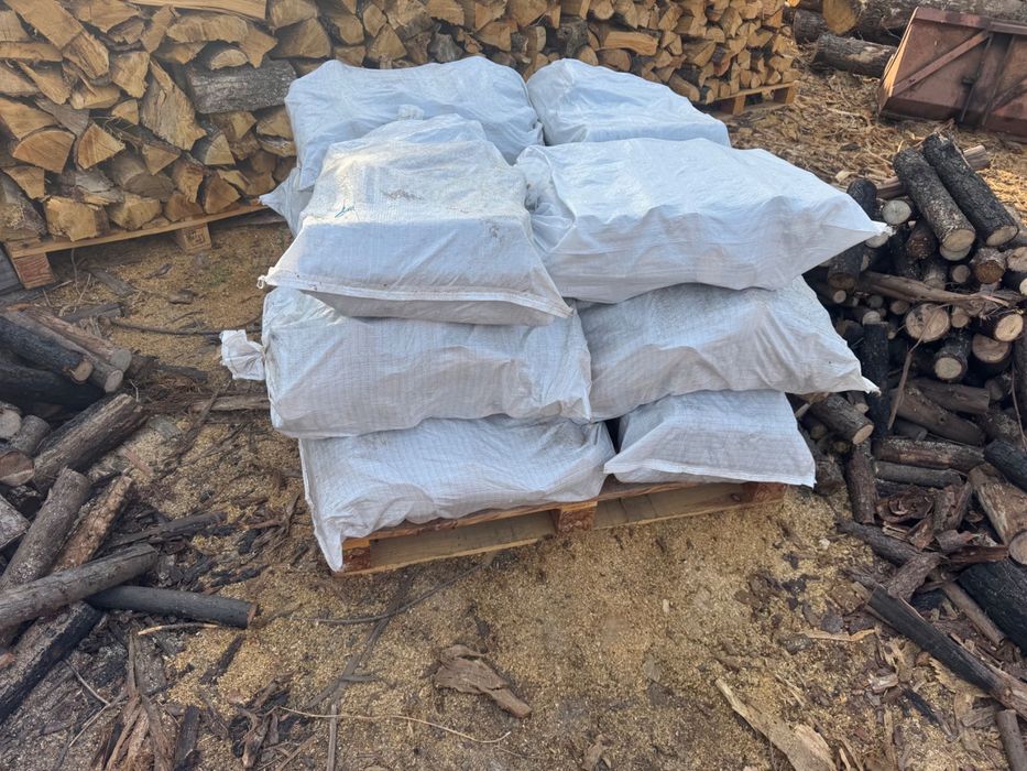 Lenha em rolos para fogões etc