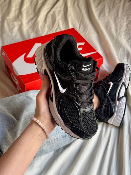 Nike V5 RNR Black&White  ar00543